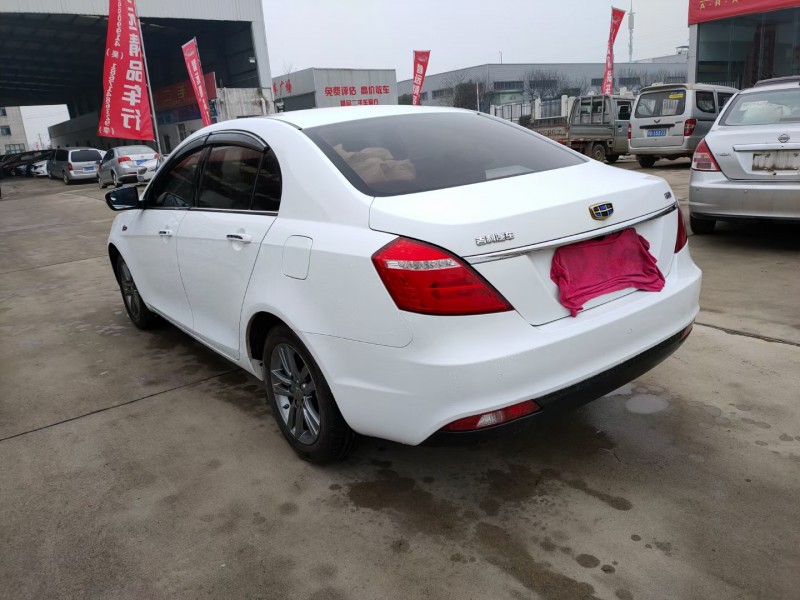 武汉17年吉利帝豪4