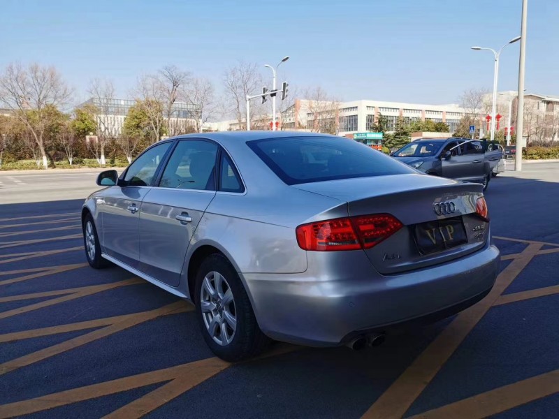 徐州11年奥迪A4L5