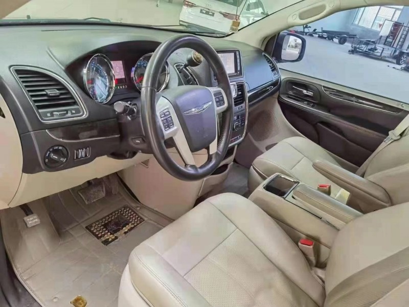 保定16年克莱斯勒大捷龙5