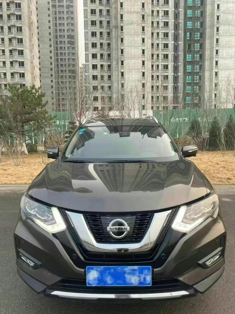 邯鄲19年日產奇駿1