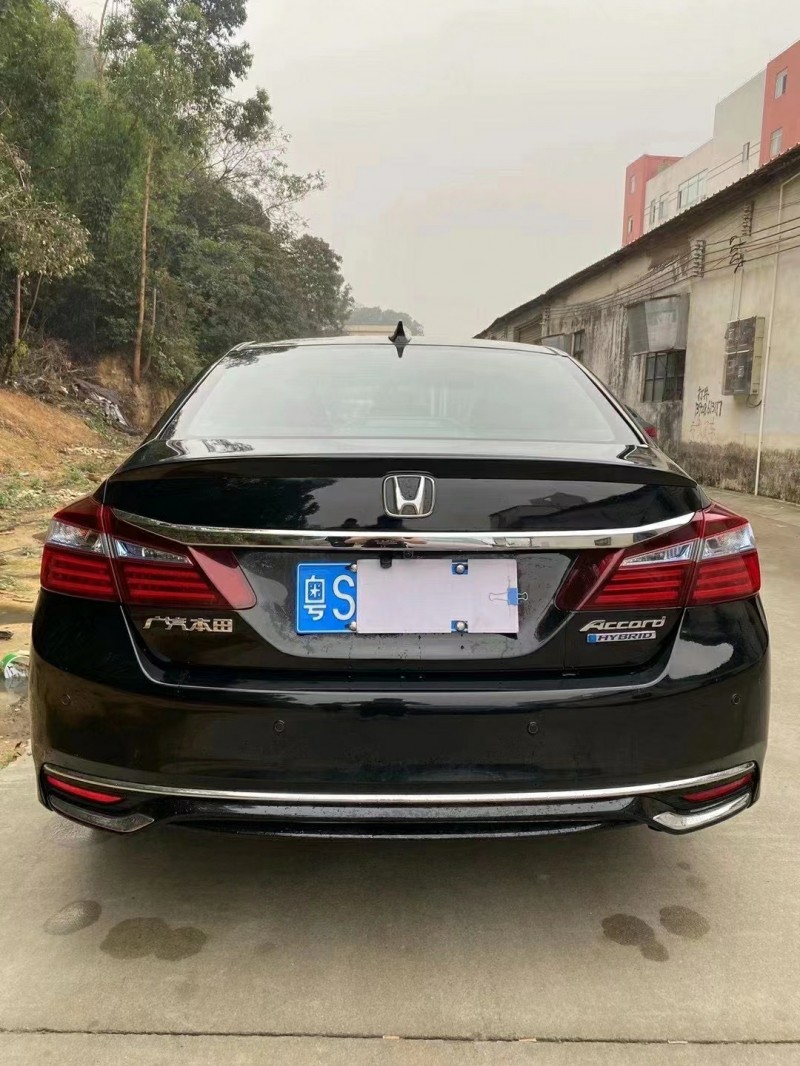 江门17年本田雅阁7