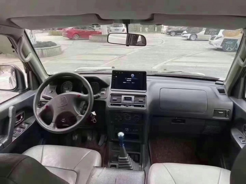 成都15年獵豹汽車黑金剛4