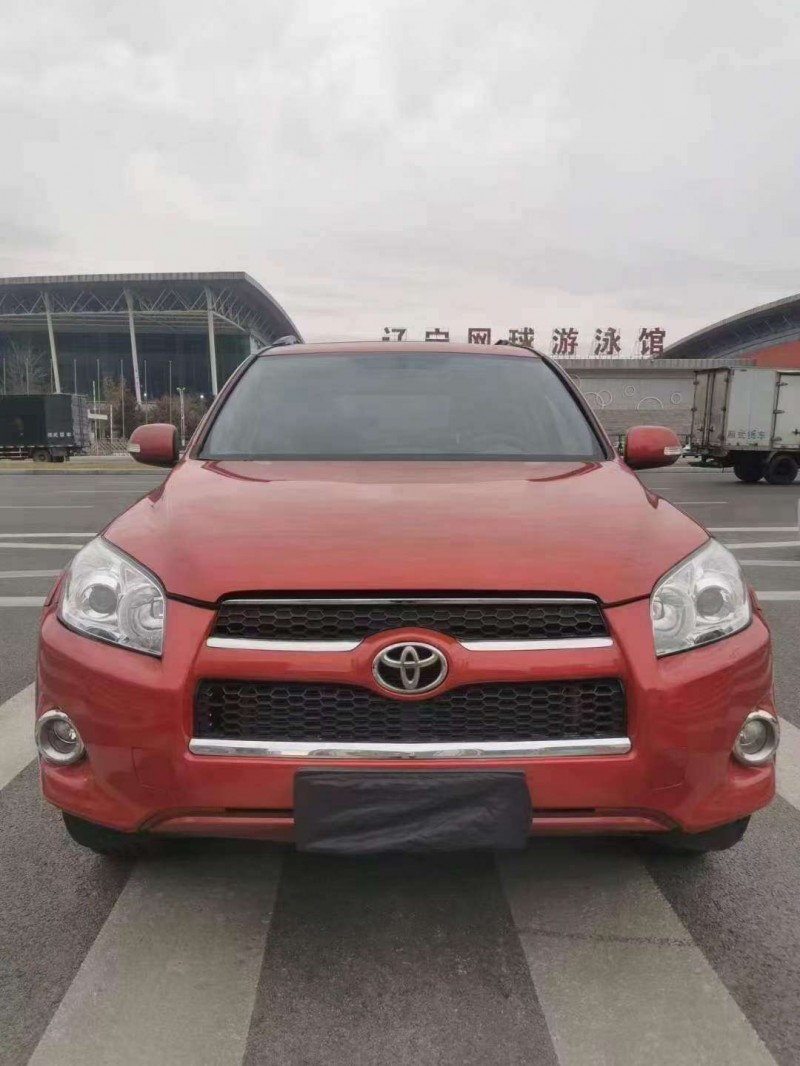 沈陽11年豐田RAV4榮放1