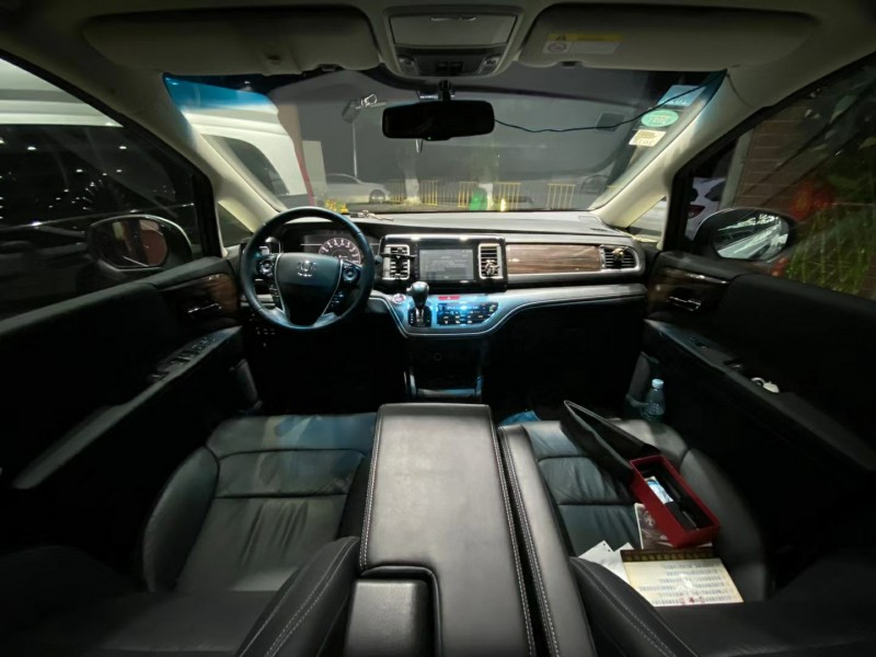 中山18年本田艾力绅8