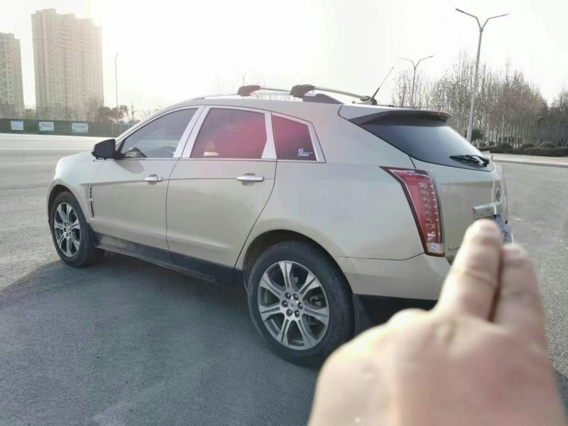 邵阳12年凯迪拉克SRX8
