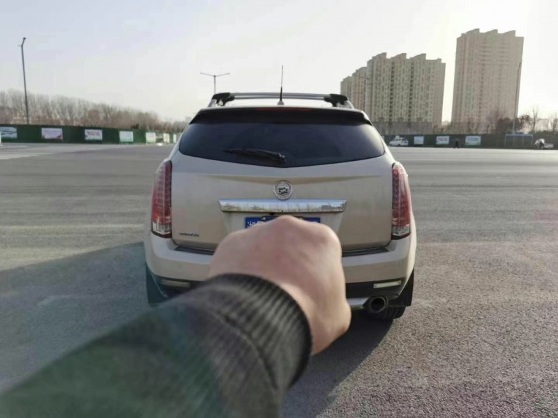 邵阳12年凯迪拉克SRX9