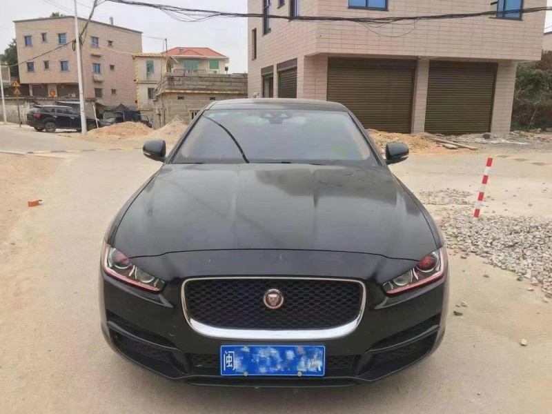 龍巖18年捷豹XE1
