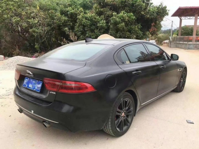 龍巖18年捷豹XE6