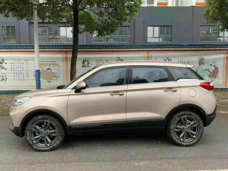 玉林18年獵豹汽車CS98