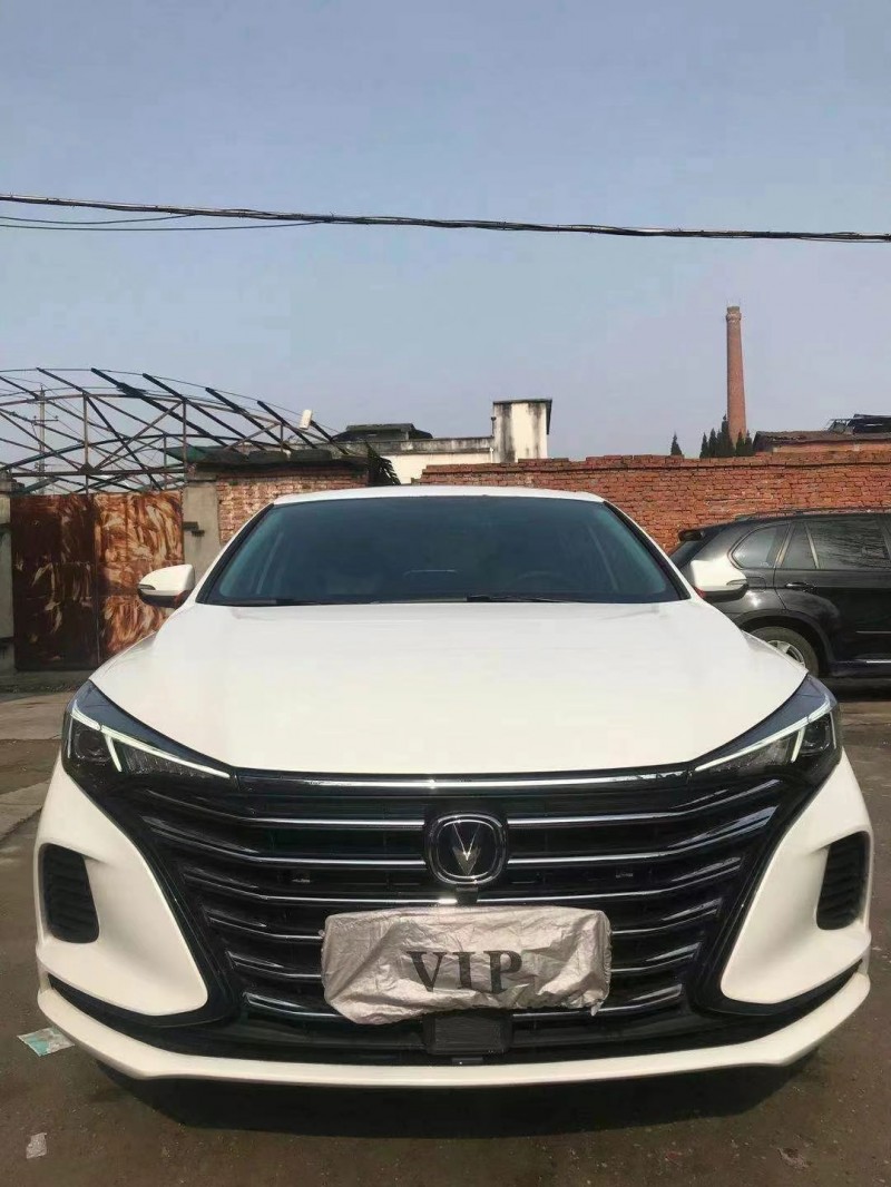 北京20年長安汽車逸動6