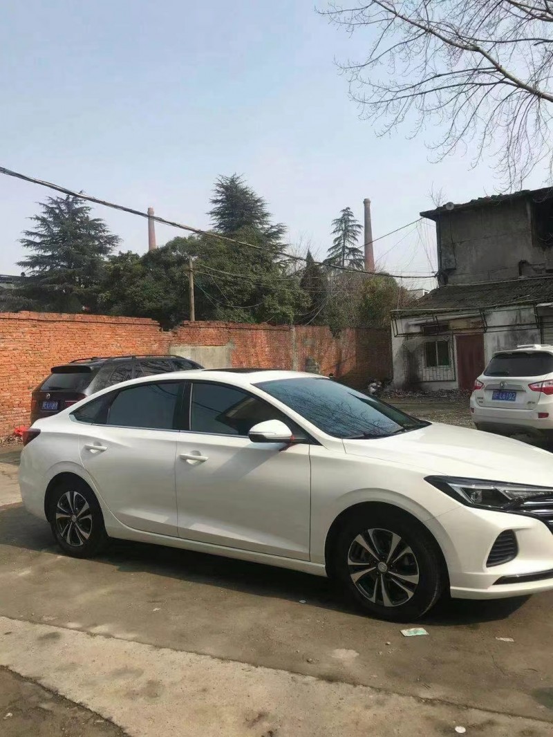 北京20年長安汽車逸動5