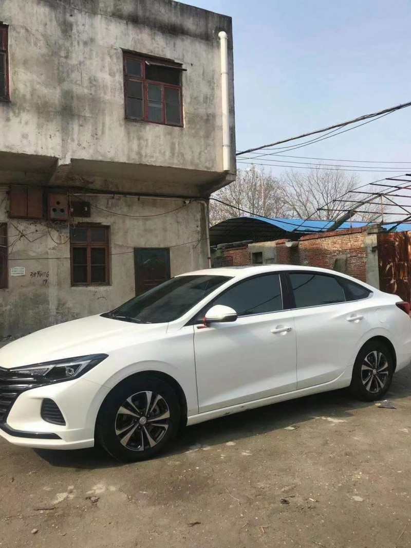 北京20年長安汽車逸動4