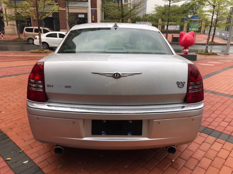 广州06年克莱斯勒300C6
