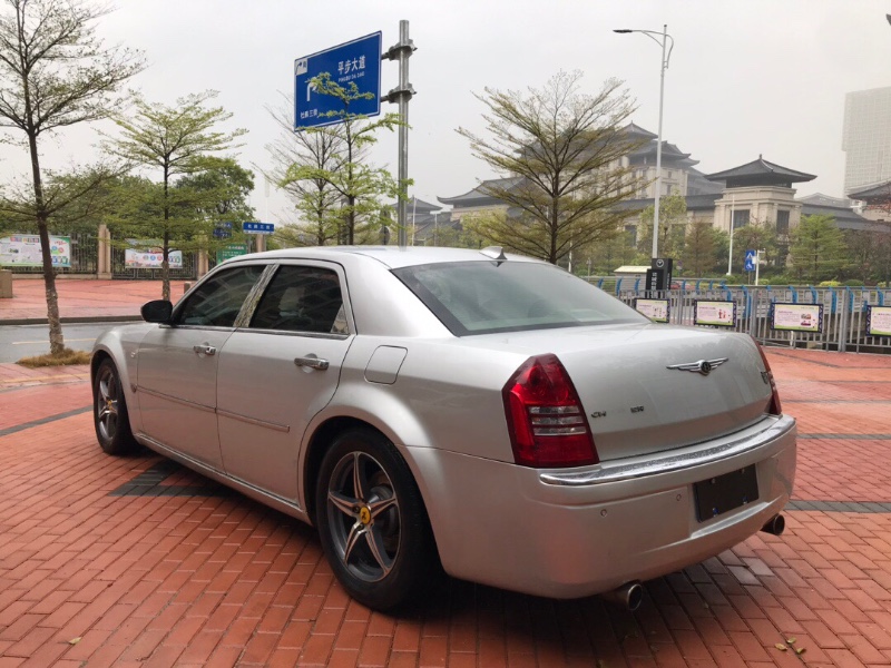 广州06年克莱斯勒300C3