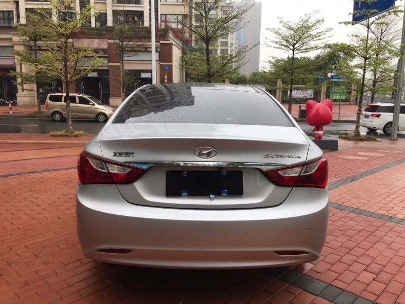 广州12年现代索纳塔八5