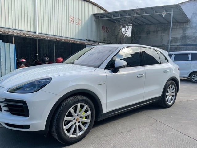 广州19年保时捷Cayenne新能源3