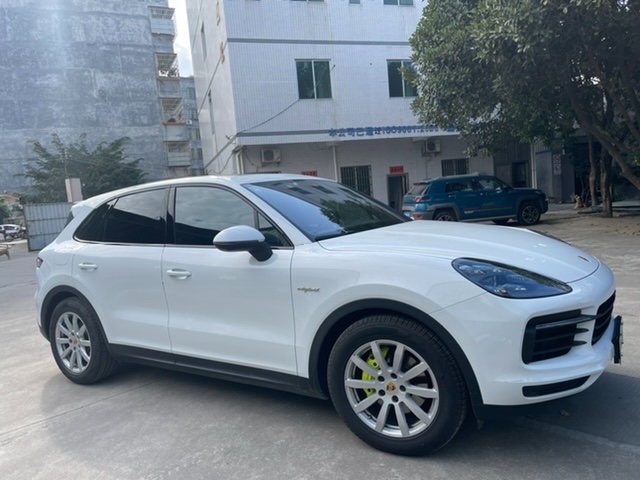 广州19年保时捷Cayenne新能源2
