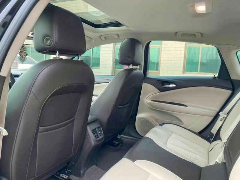 保定16年别克威朗7