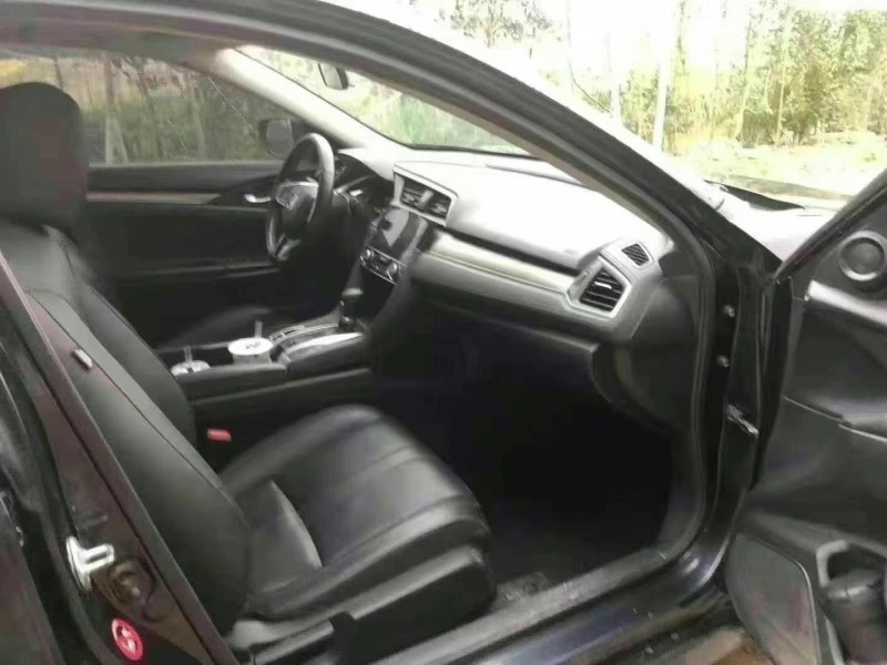 武汉18年本田思域6