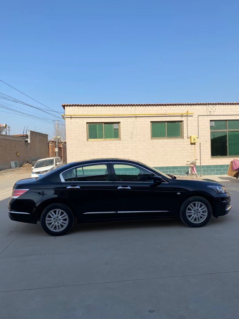 保定12年本田雅阁8