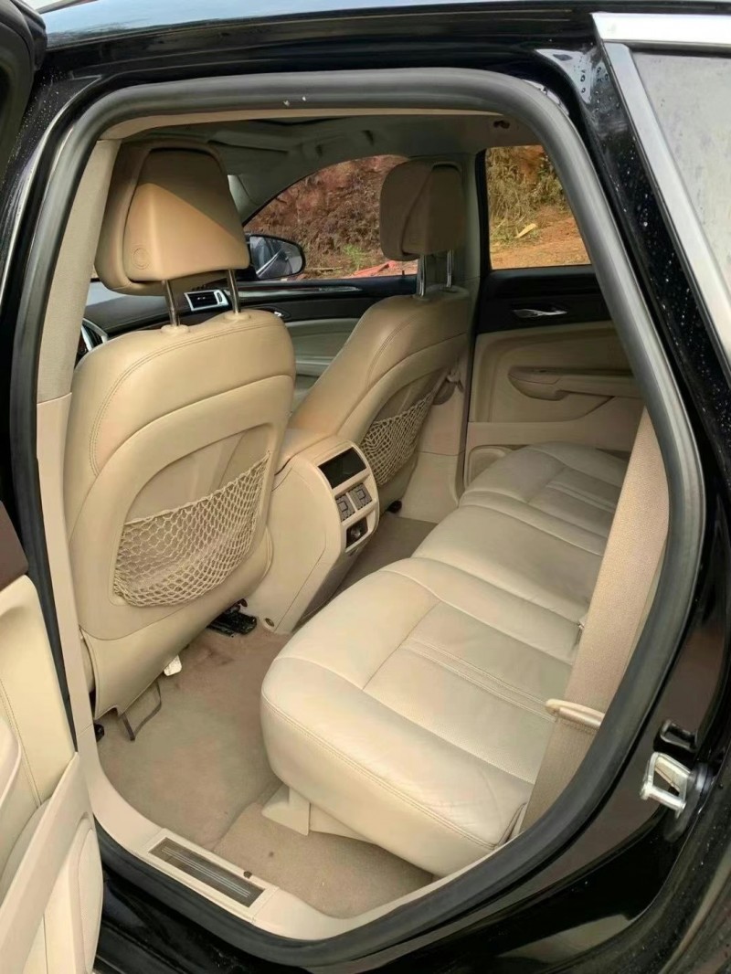 成都10年凯迪拉克SRX5