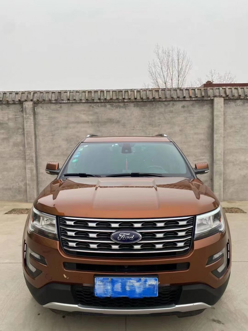 保定17年福特探险者1