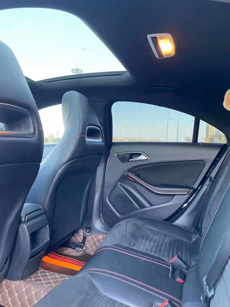 保定18年奔驰CLA7