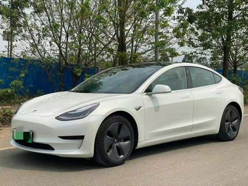 南寧19年特斯拉MODEL 32