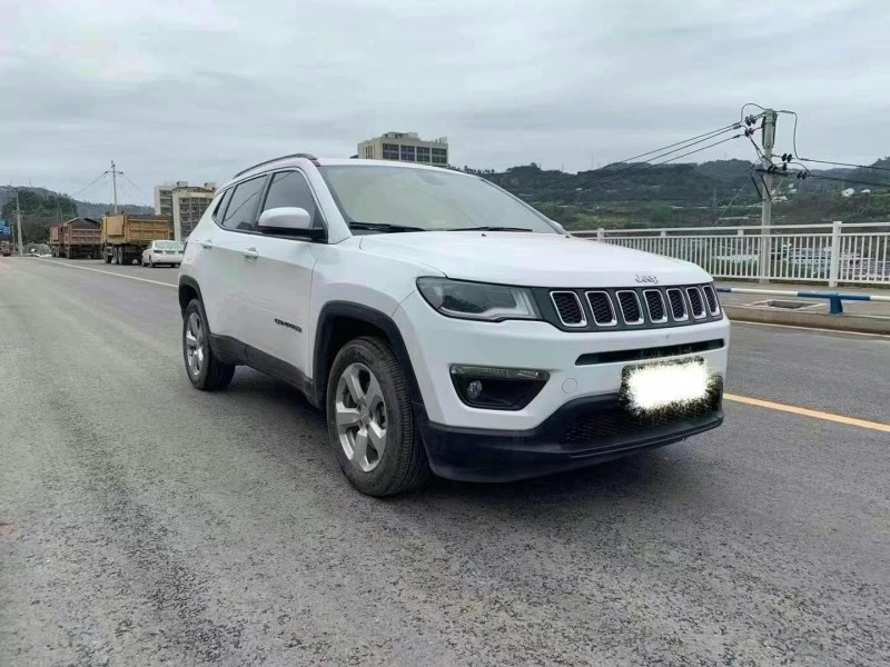 重慶20年Jeep指南者2