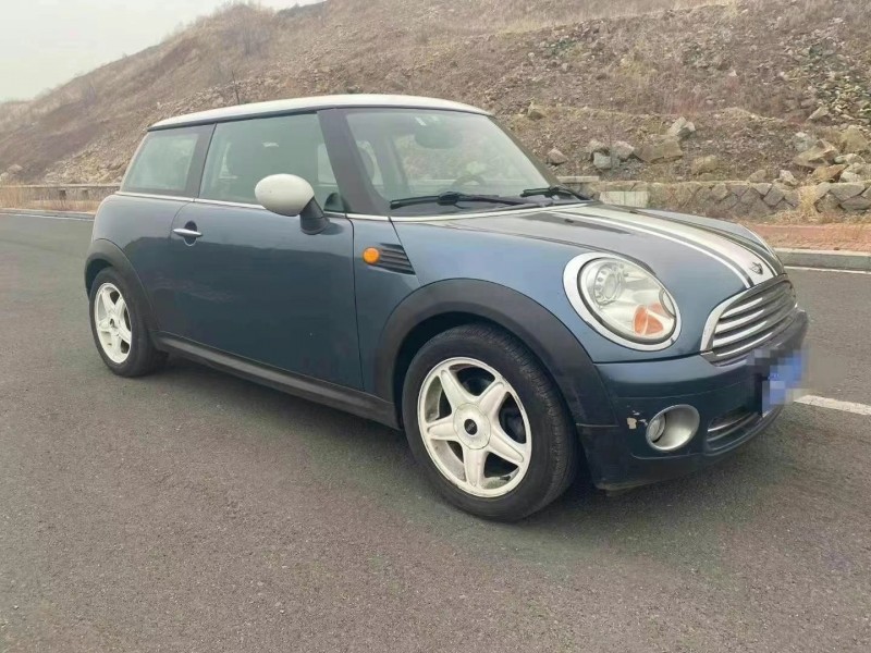 日照09年寶馬MINI3
