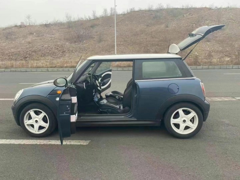 日照09年寶馬MINI8