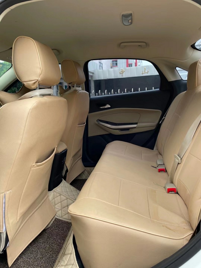 中山17年福特福睿斯7