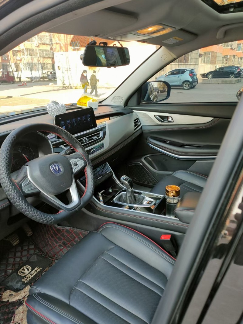 聊城18年長安汽車CS758
