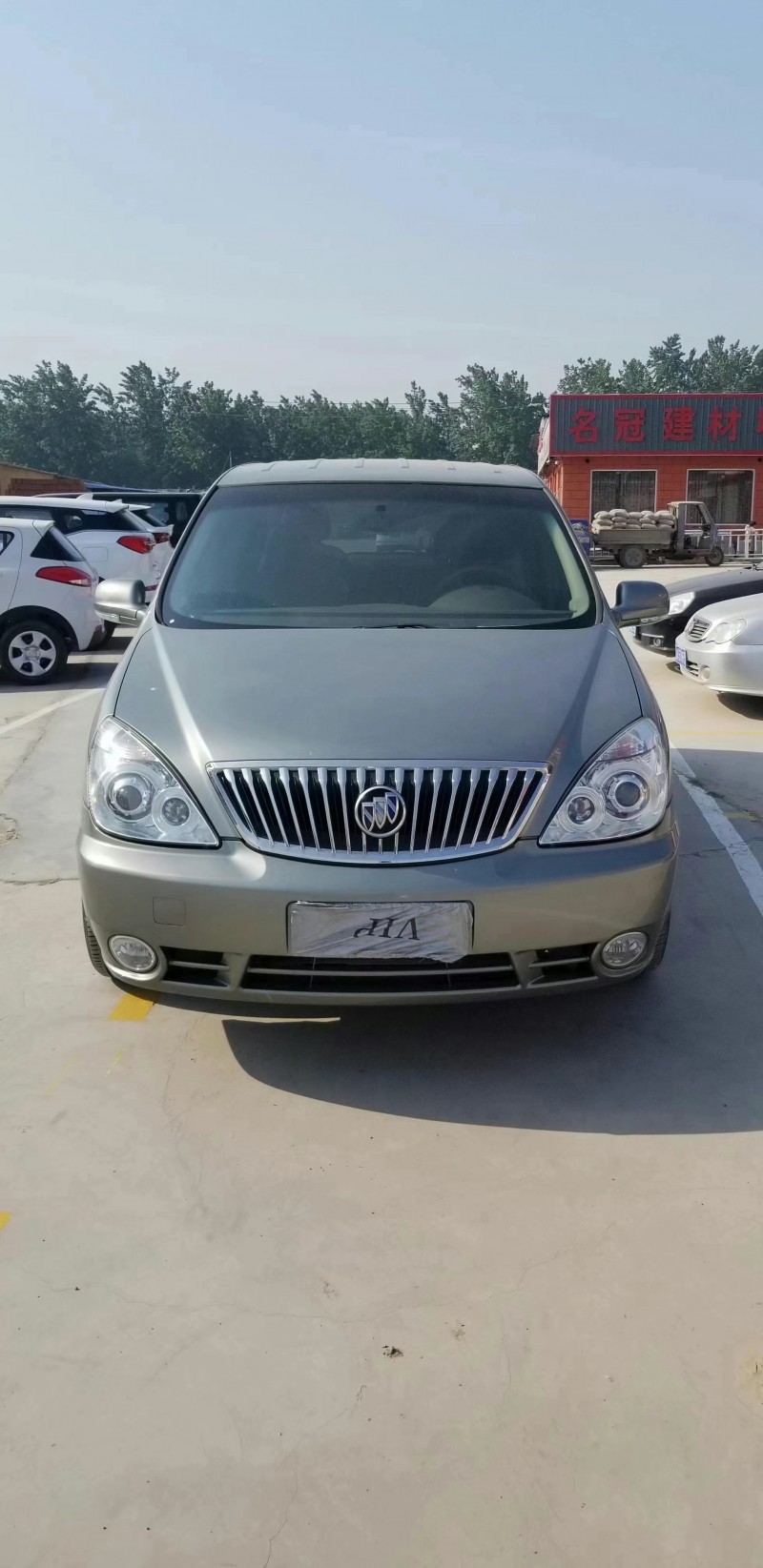 潍坊15年别克陆尊7