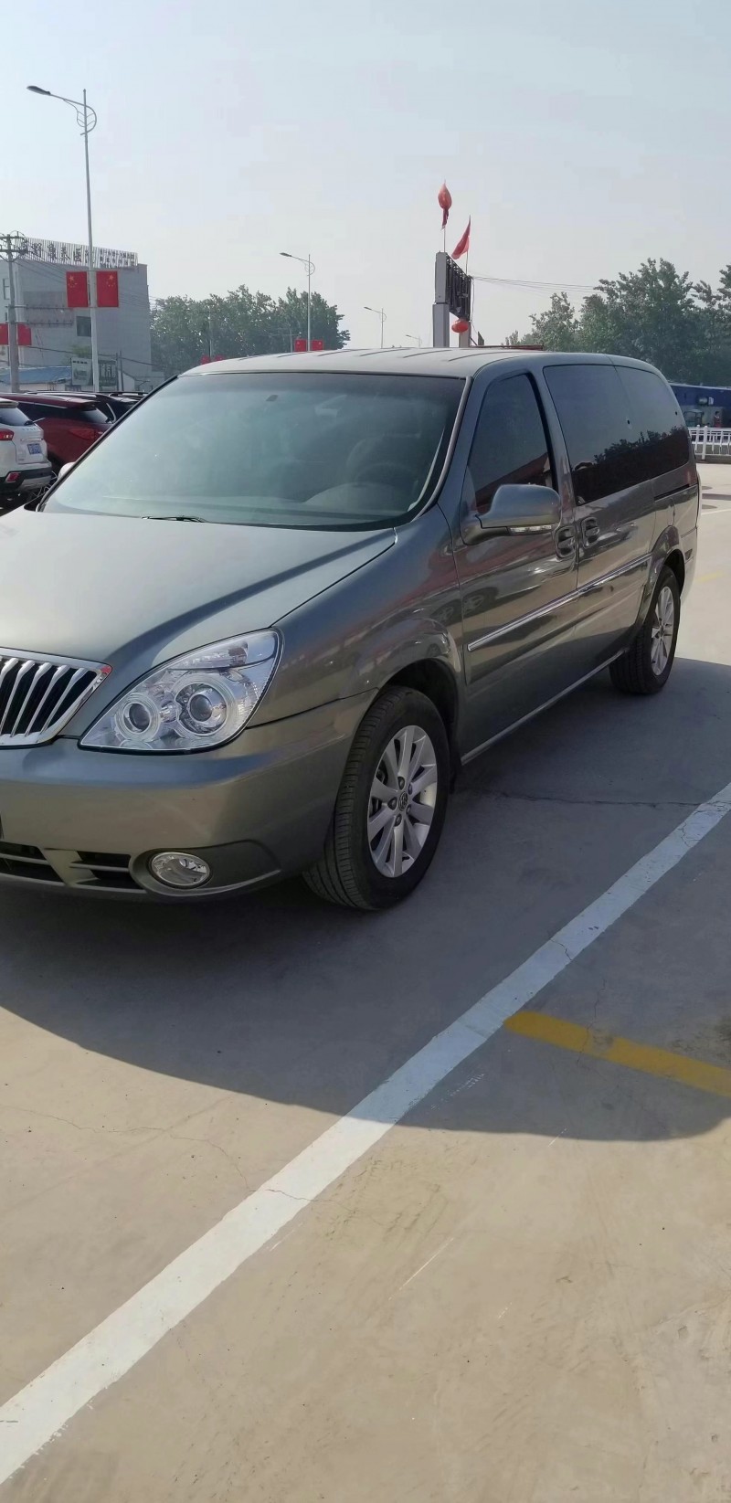 潍坊15年别克陆尊5