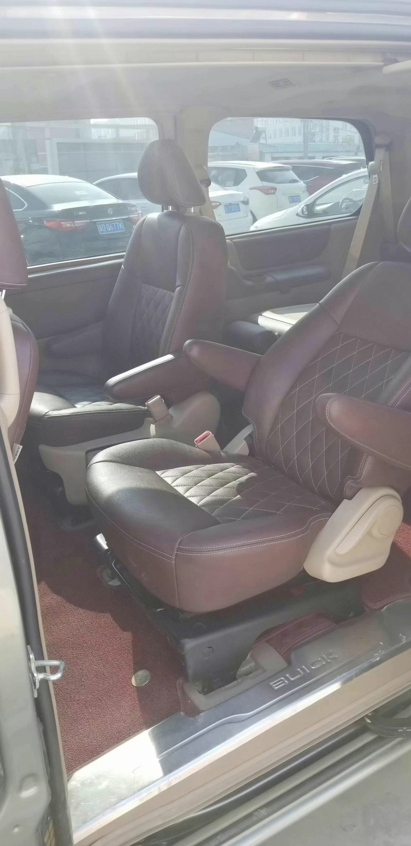 潍坊15年别克陆尊4