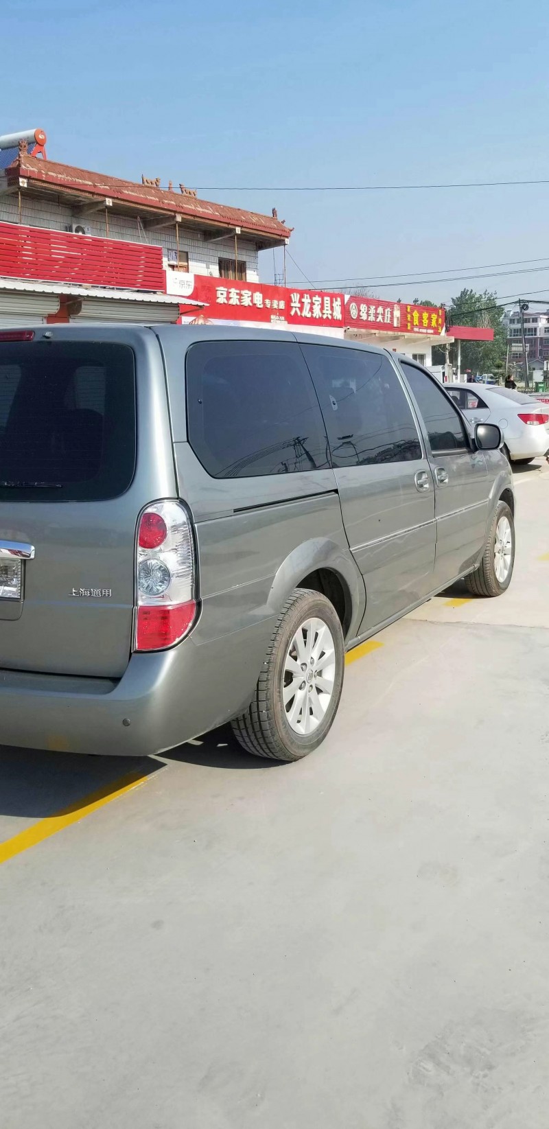 潍坊15年别克陆尊1