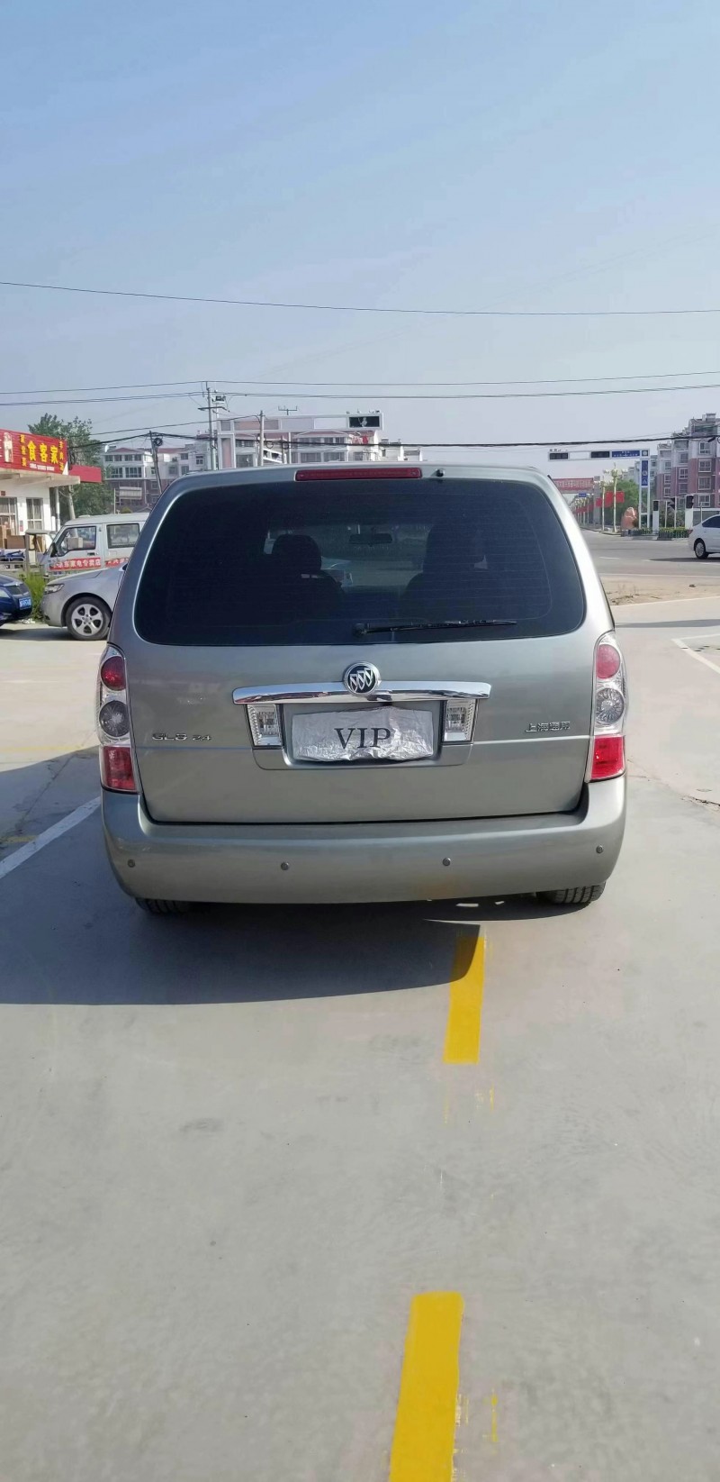 潍坊15年别克陆尊9