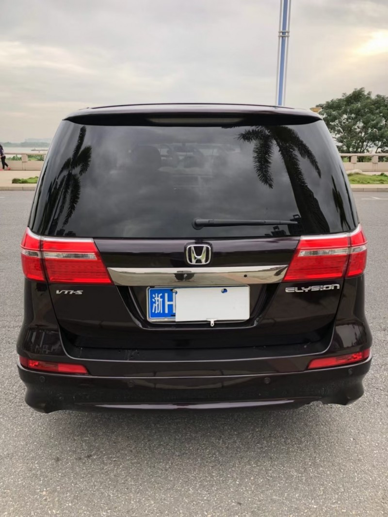 佛山14年本田艾力绅9