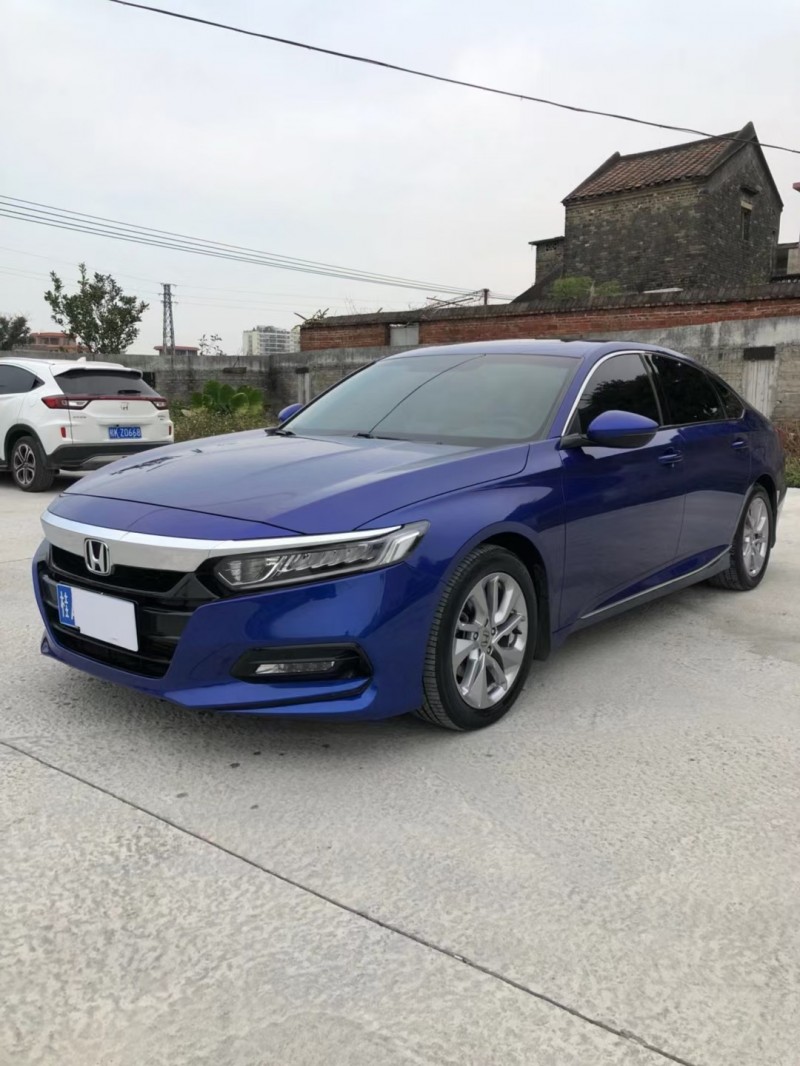 佛山19年本田雅阁2