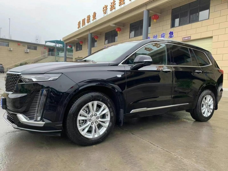 武汉20年凯迪拉克XT63