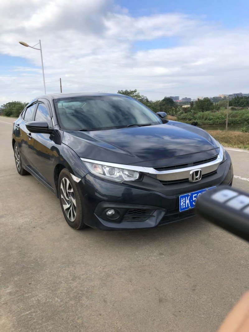 佛山17年本田思域3