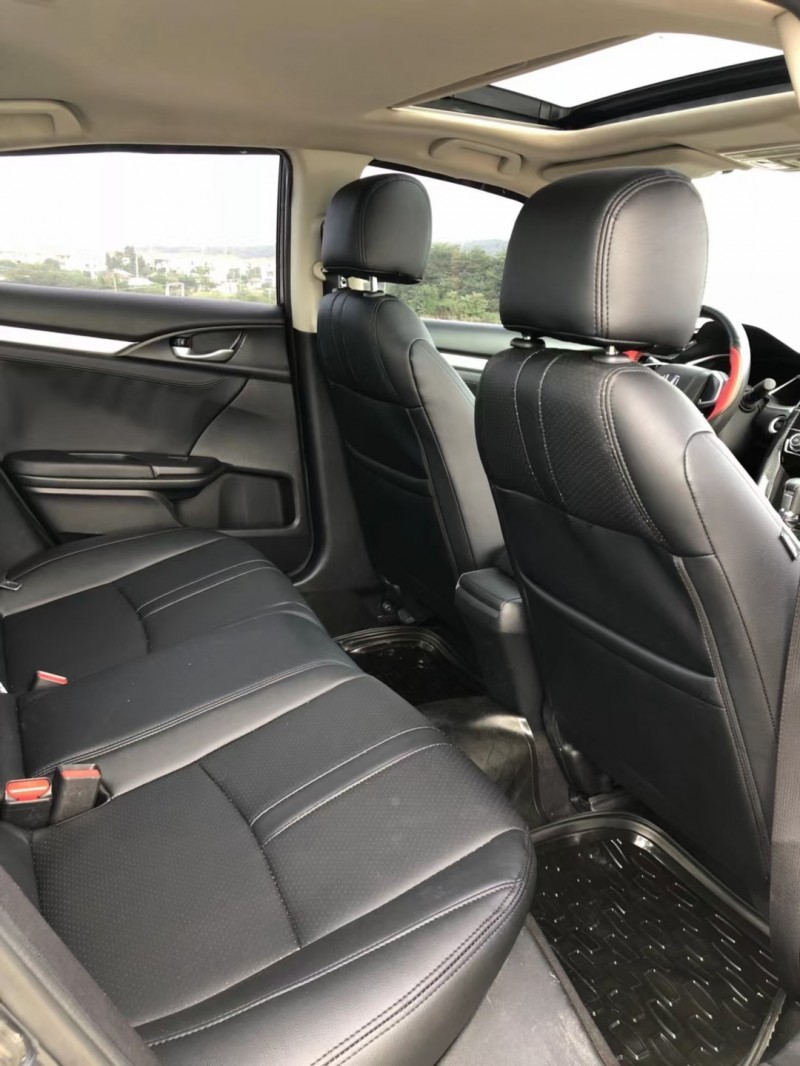 佛山17年本田思域8