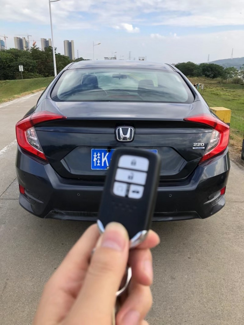 佛山17年本田思域9