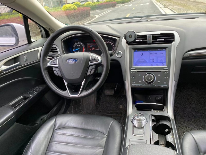 中山17年福特蒙迪欧5