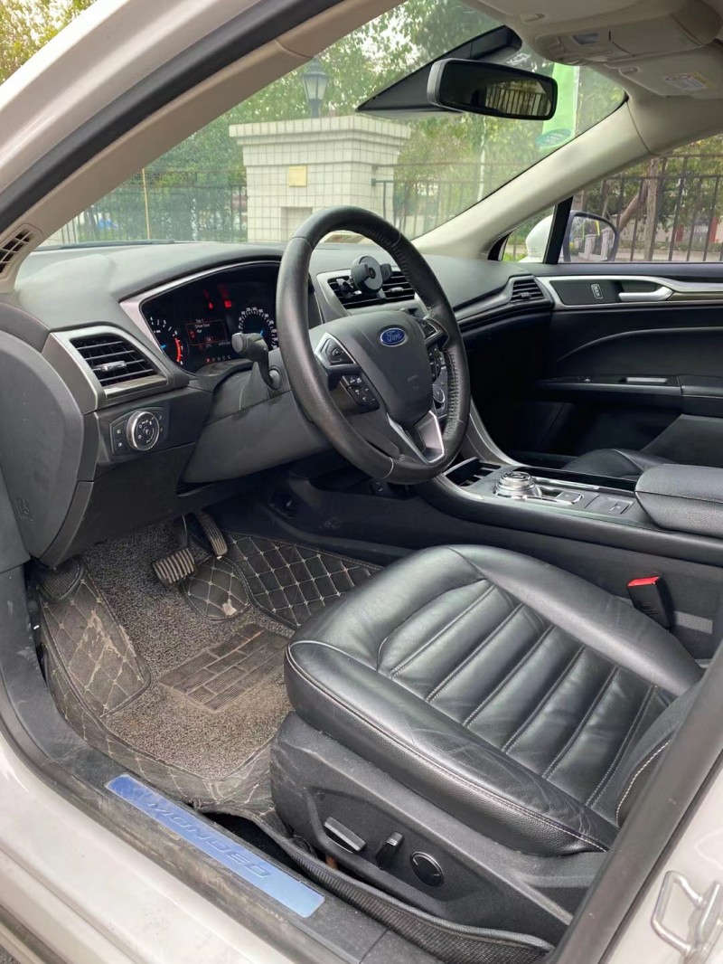 中山17年福特蒙迪欧6