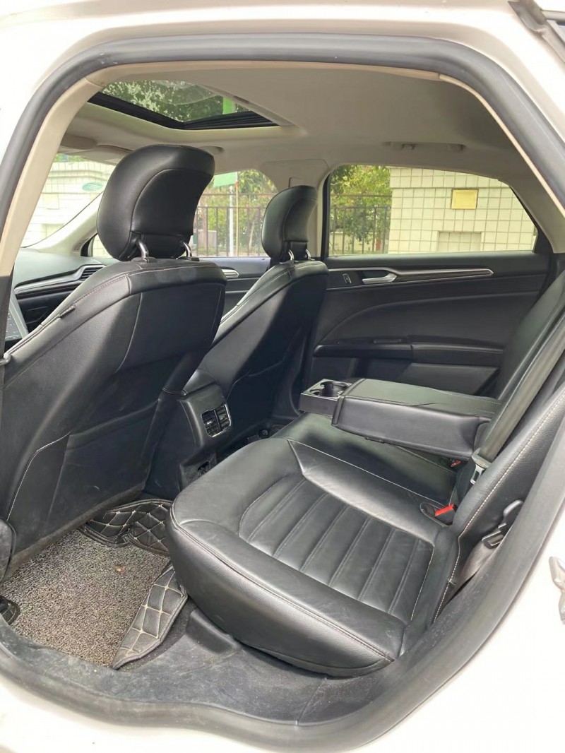 中山17年福特蒙迪欧7