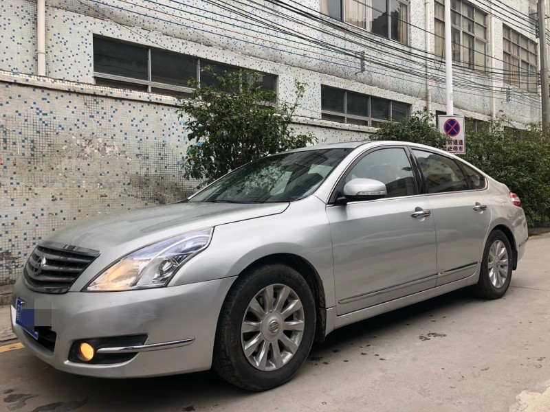 广州10年日产天籁5