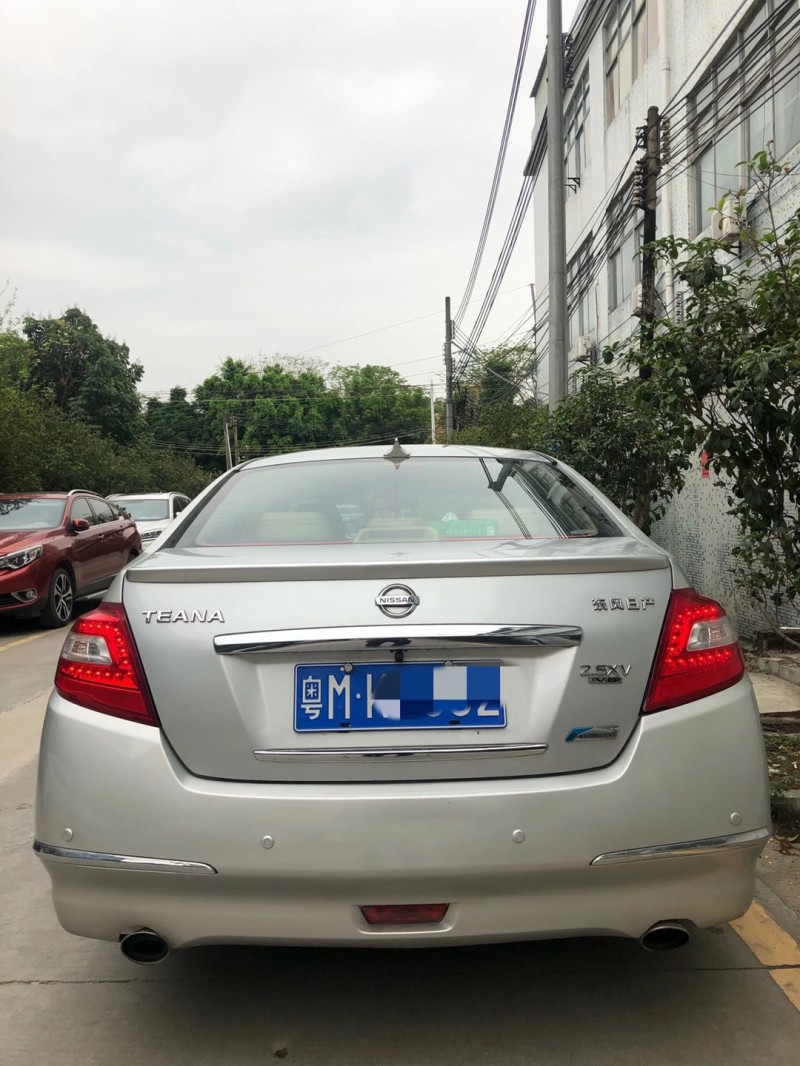 广州10年日产天籁4