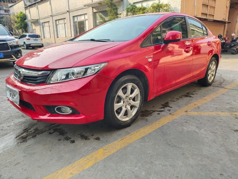 广州13年本田思域3